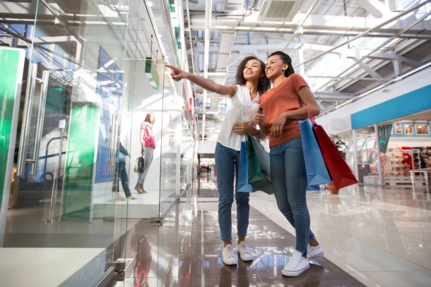 Como locar espaços em shoppings de forma rápida e segura?